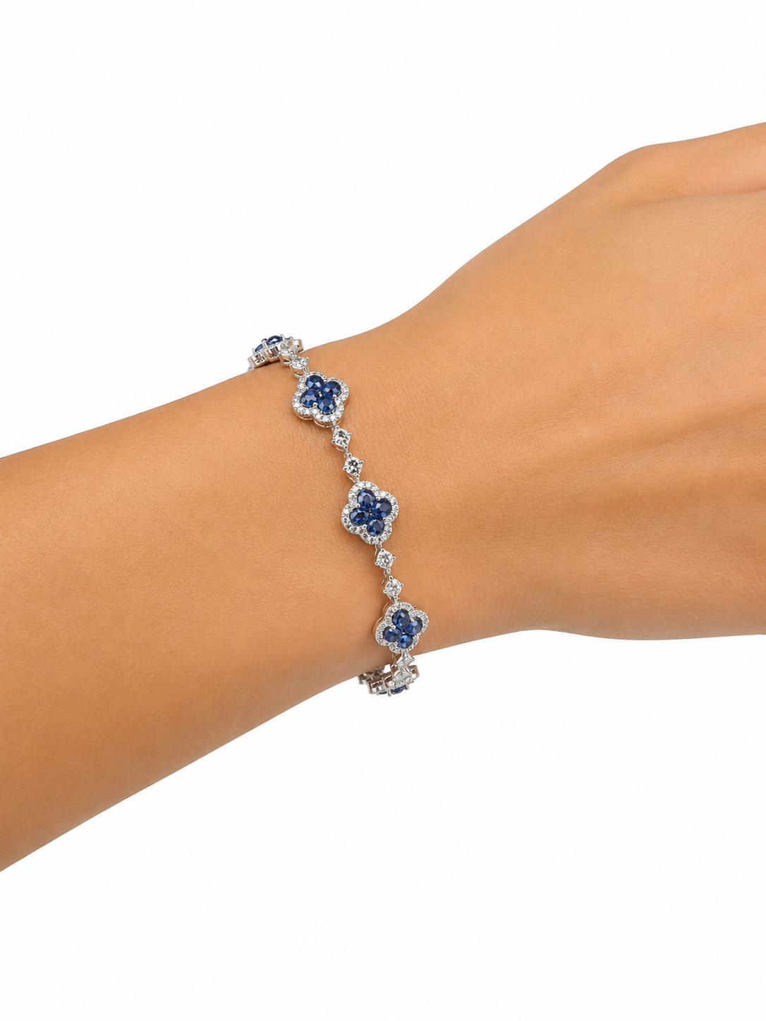 Quatrefoil sapphire bracelet view 1